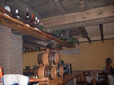 <font size="16"><b>Venta El Curro</b></font>
Interior de la venta el Curro<br>
<b>Meta Data</b><br><b>Image Width</b> 1280<br><b>Image Height</b> 960<br>